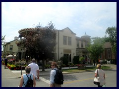 Niagara on the Lake - Queen St 02